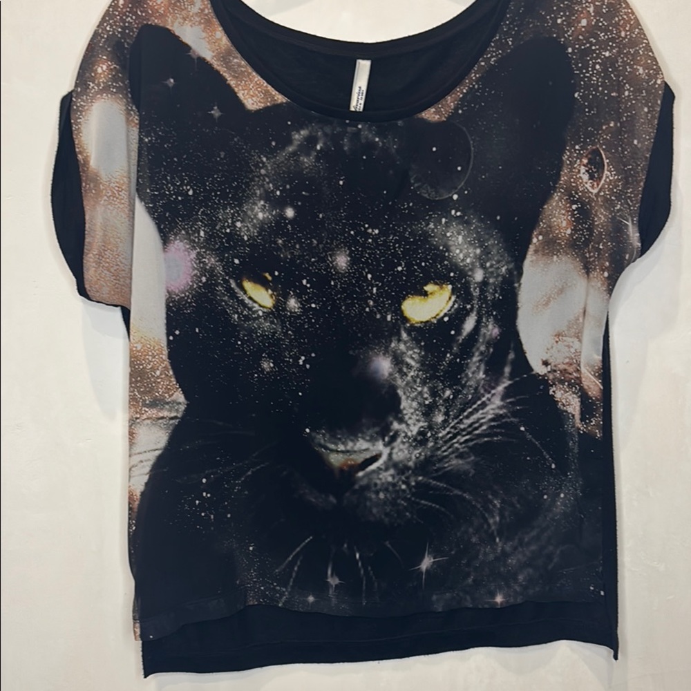 Stradivarius 3D Panther Graphic Tee Black Cosmic Short Sleeve Top size M.
